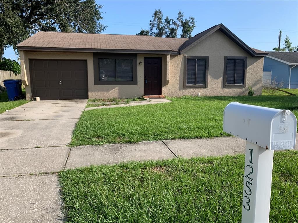 1253 PINEY BRANCH CIRCLE VALRICO, FL 33594