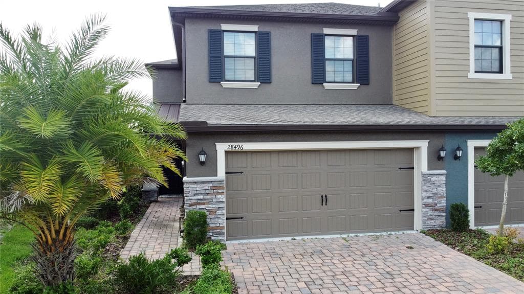 28496 TRANQUIL LAKE CIRCLE WESLEY CHAPEL, FL 33543
