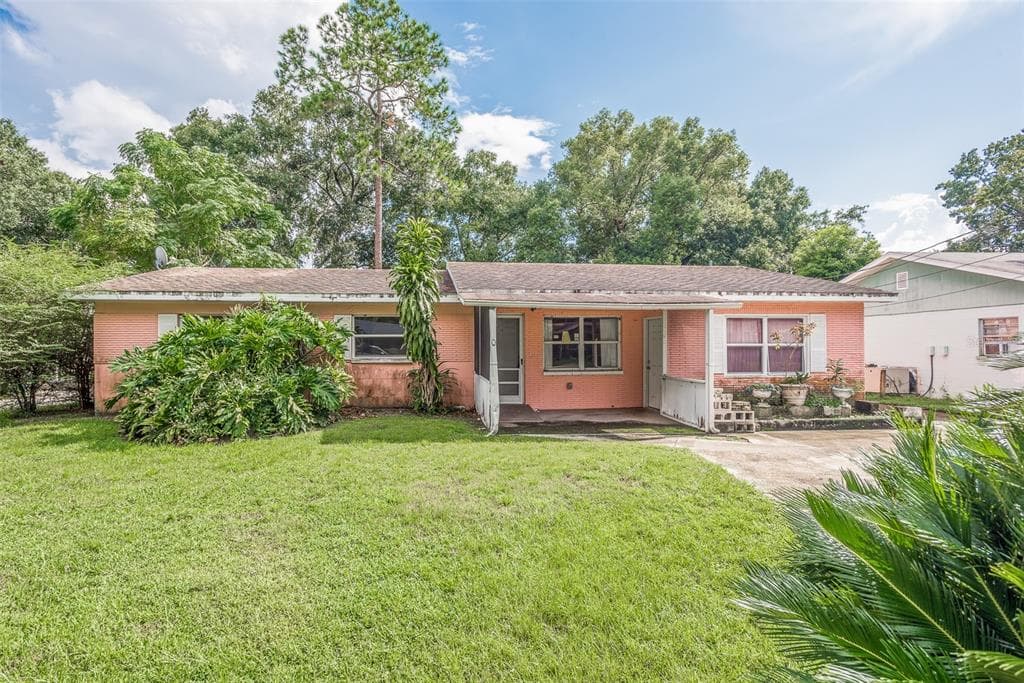 910 WINDSOR STREET LAKELAND, FL 33803