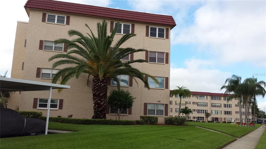 9950 62ND TERRACE N UNIT 402 ST PETERSBURG, FL 33708