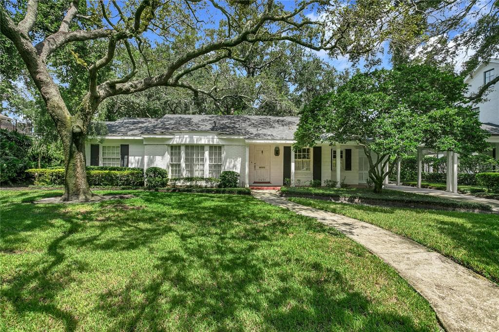 2431 W PROSPECT ROAD TAMPA, FL 33629
