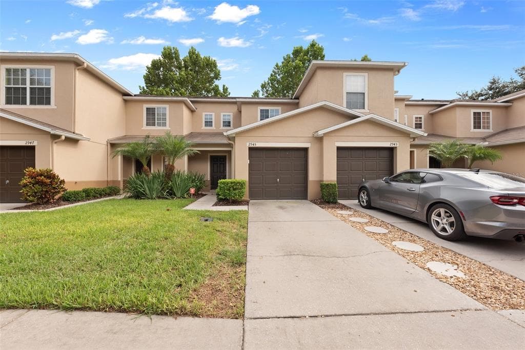 2945 ROYAL TUSCAN LANE VALRICO, FL 33594