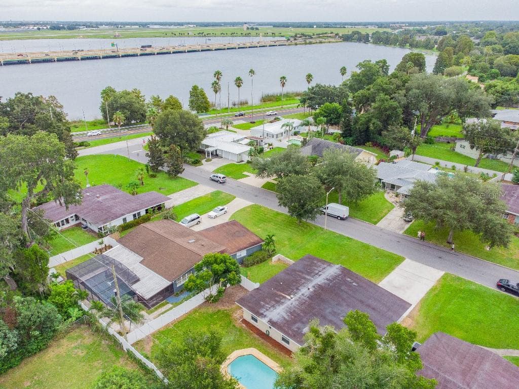 620 STRATHMORE DRIVE ORLANDO, FL 32803