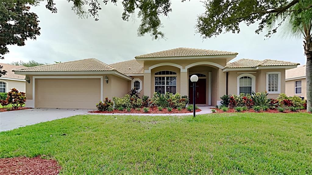5592 CEDAR OAK BOULEVARD SARASOTA, FL 34233