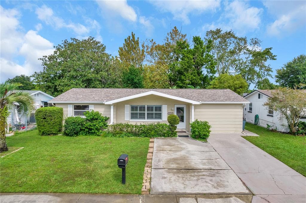 1292 CHELSEA LANE HOLIDAY, FL 34691
