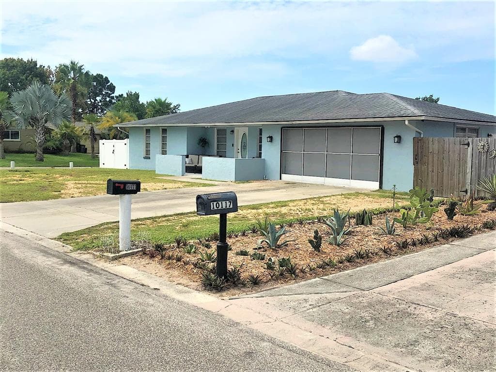 10111 GARDENIA LANE PORT RICHEY, FL 34668