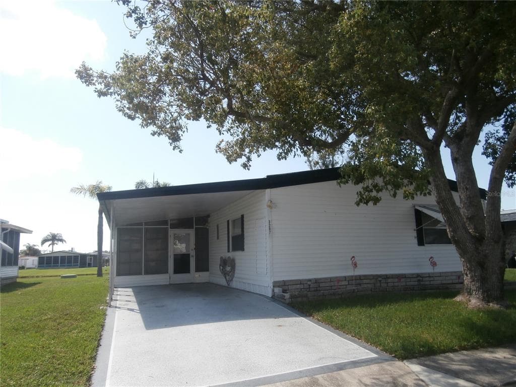 3207 BREWSTER DRIVE HOLIDAY, FL 34690