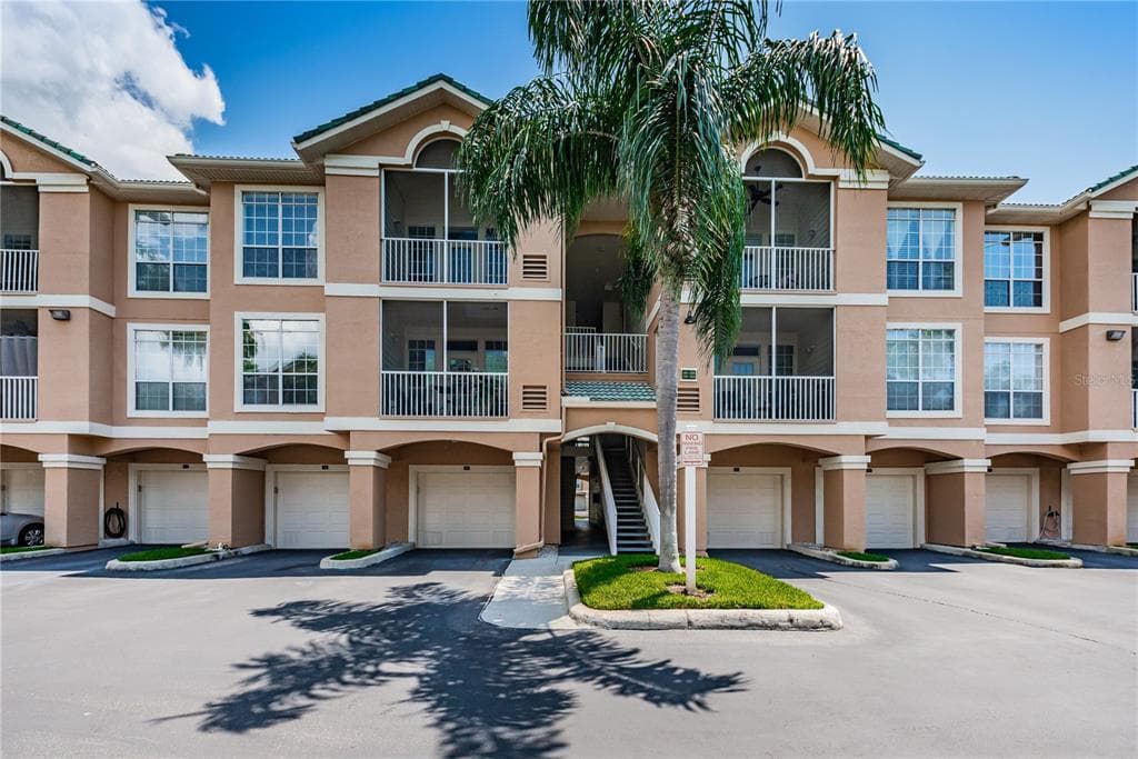 3308 BAY CLUB CIRCLE TAMPA, FL 33607