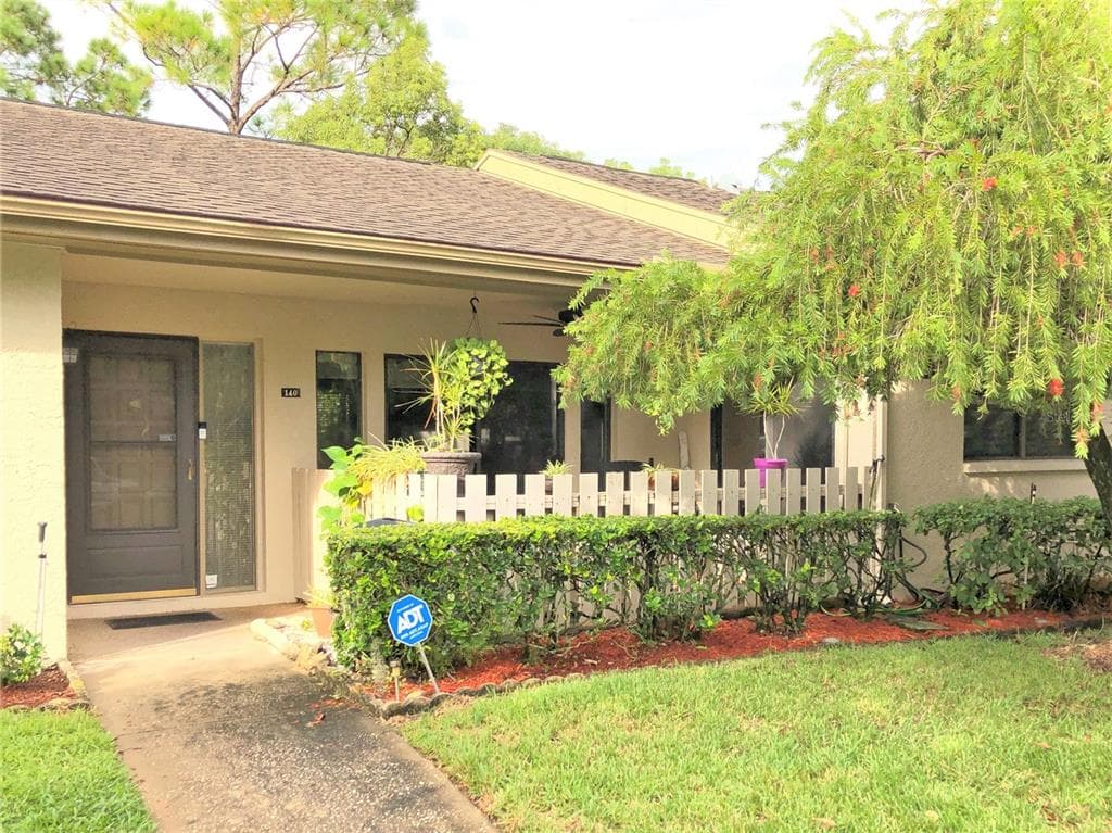 140 JOANNE PLACE OLDSMAR, FL 34677