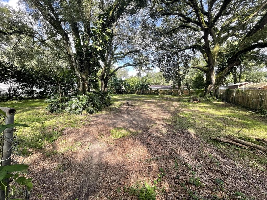 18414 LAWRENCE ROAD DADE CITY, FL 33523