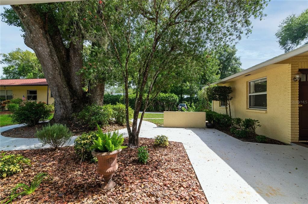 37623 CAMPHOR DRIVE DADE CITY, FL 33525