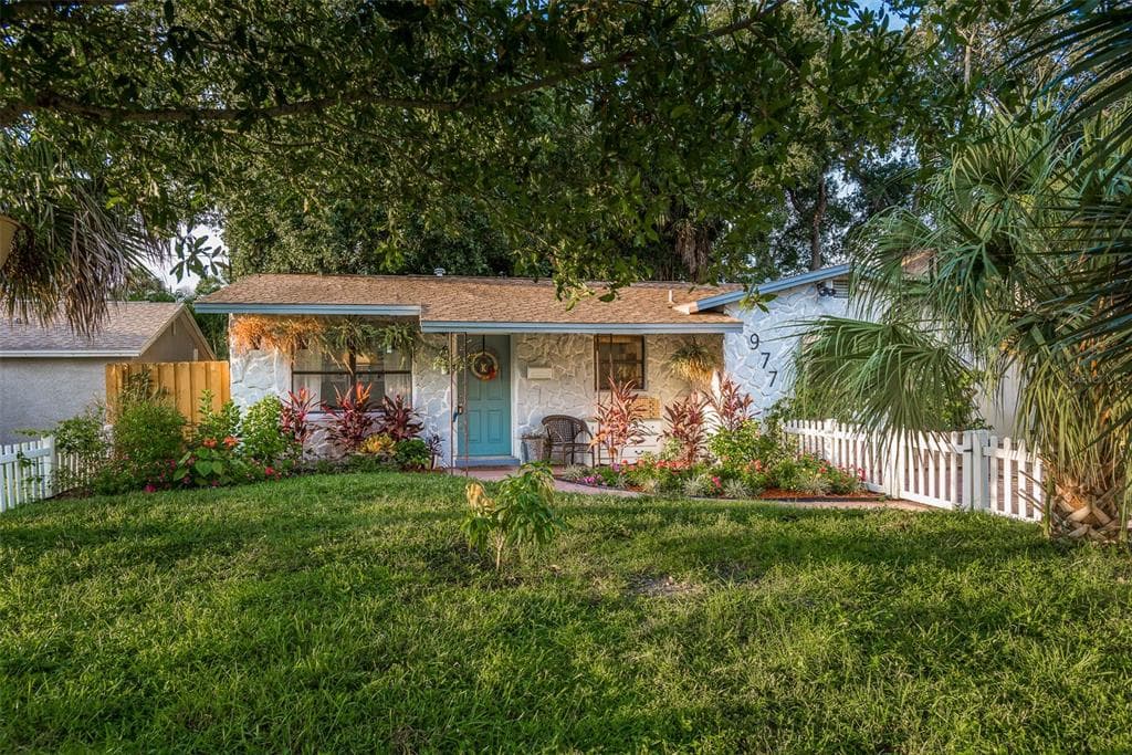 977 27TH AVENUE S ST PETERSBURG, FL 33705