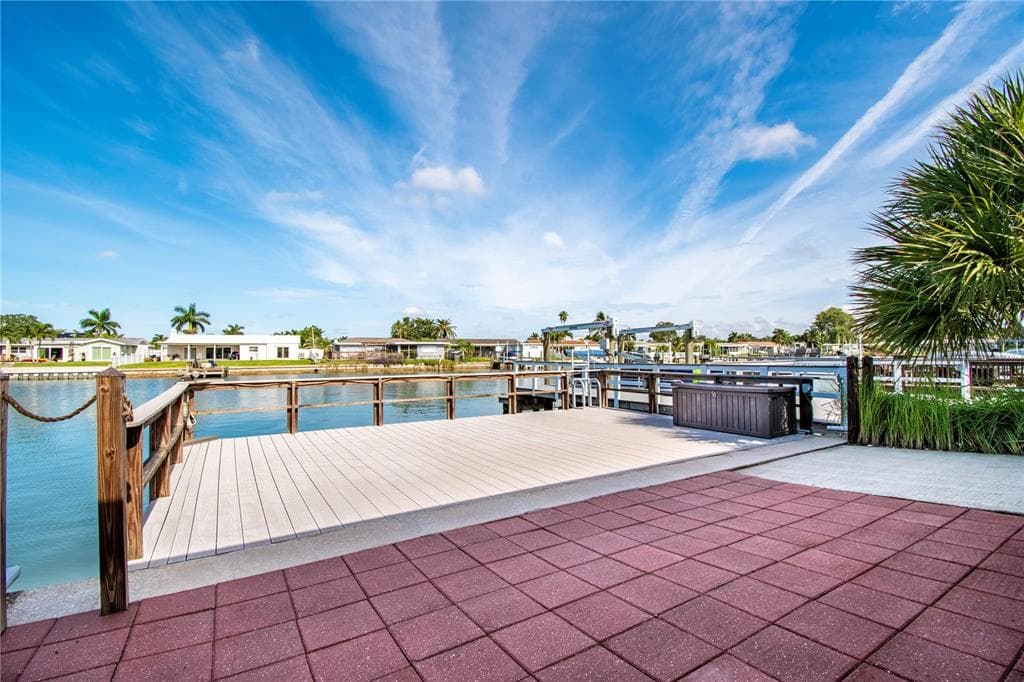 517 BOCA CIEGA POINT BOULEVARD N UNIT 2704 ST PETERSBURG, FL 33708