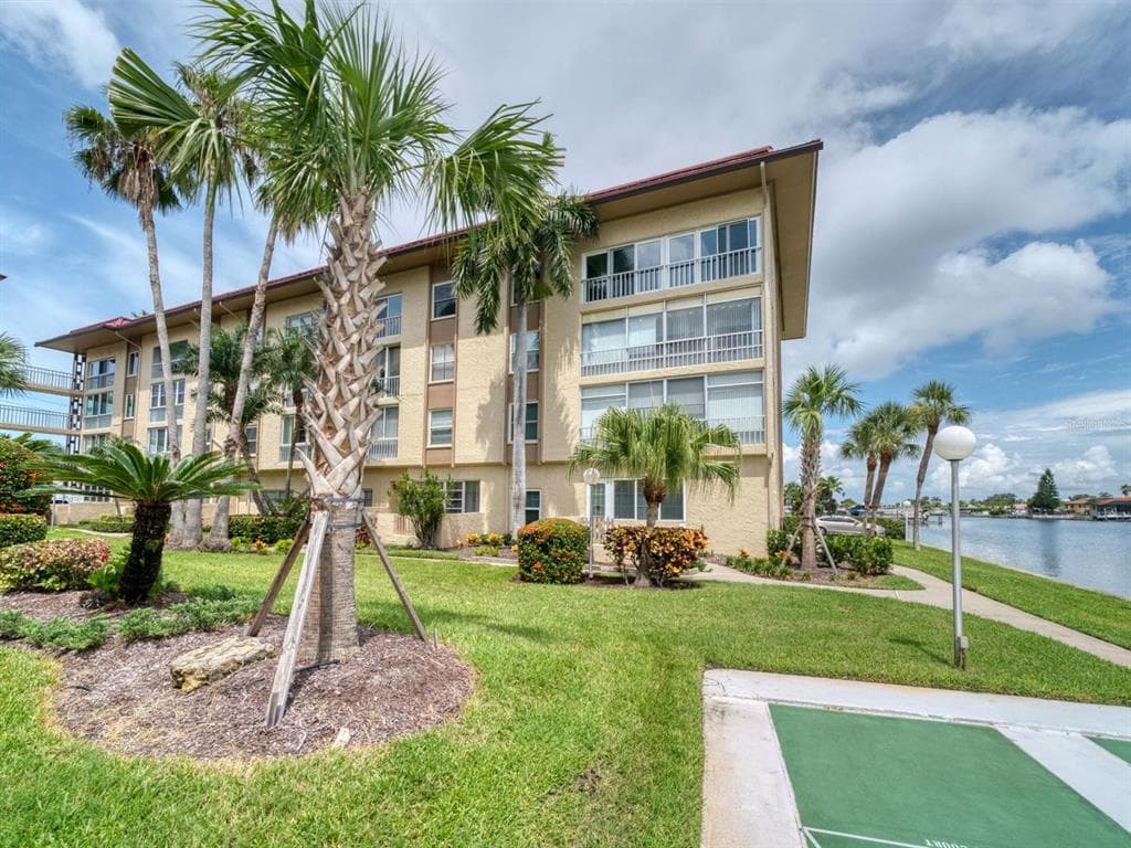 121 ISLAND WAY UNIT 345 CLEARWATER, FL 33767