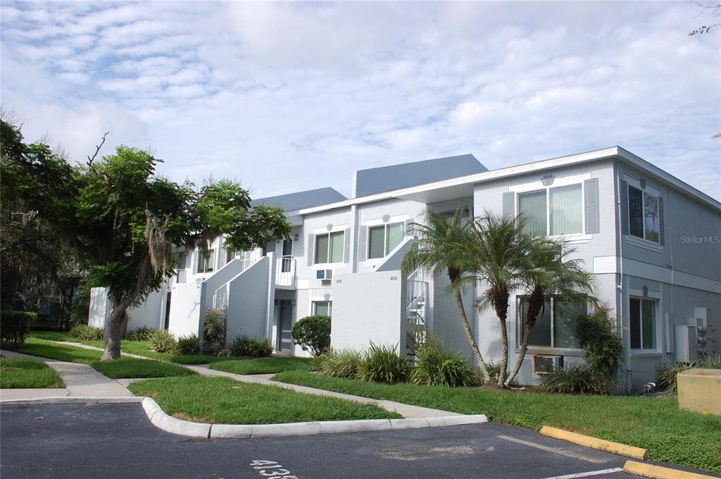 4141 DOLPHIN DRIVE UNIT 4141 TAMPA, FL 33617