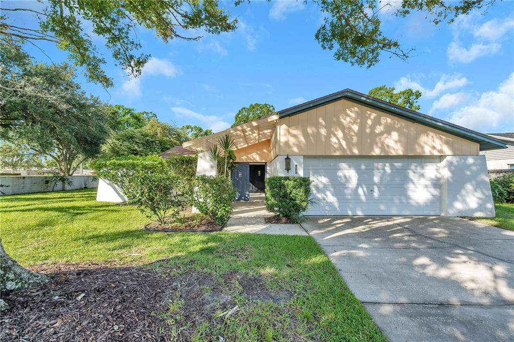 16302 CALIDONIA LANE TAMPA, FL 33624