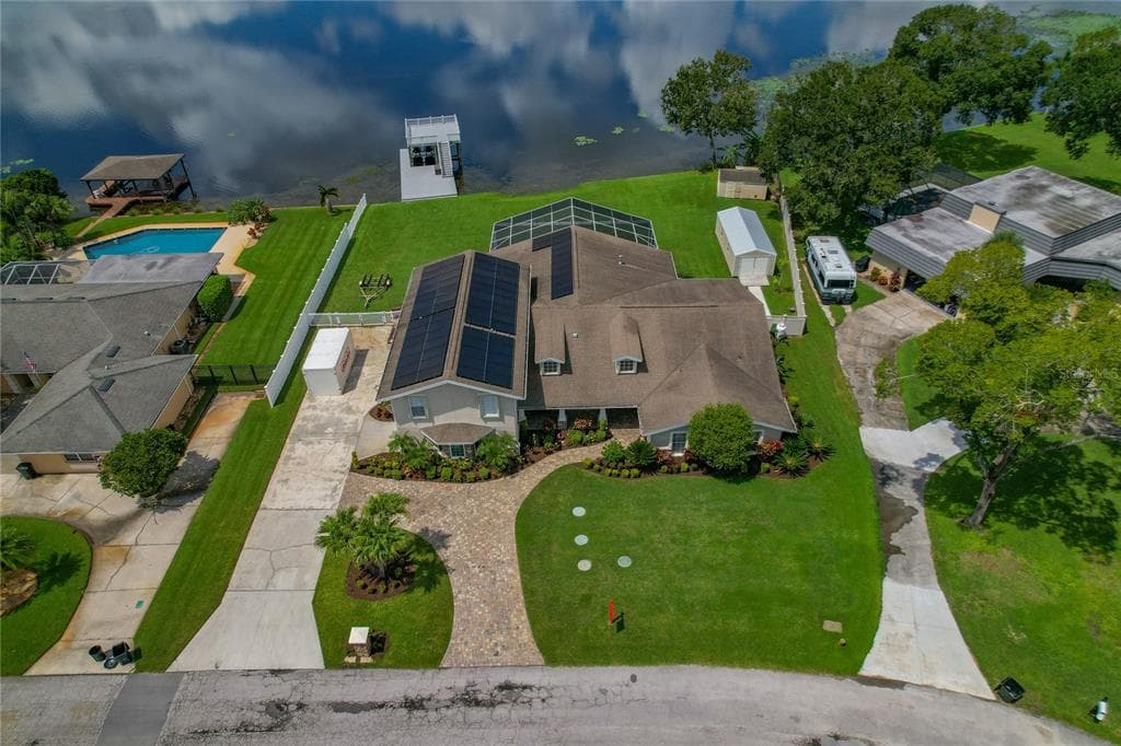 22757 SOUTHSHORE DRIVE