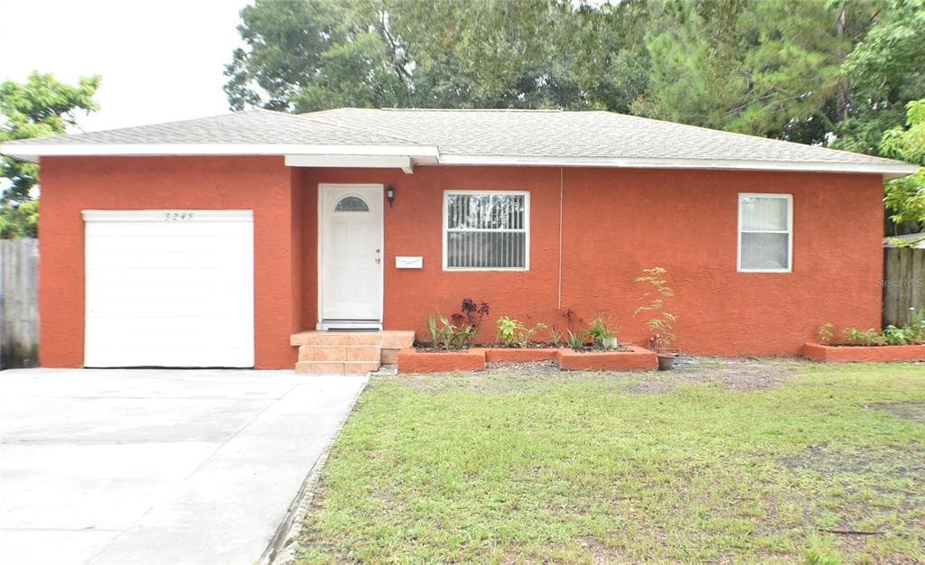 3245 32ND AVENUE N ST PETERSBURG, FL 33713