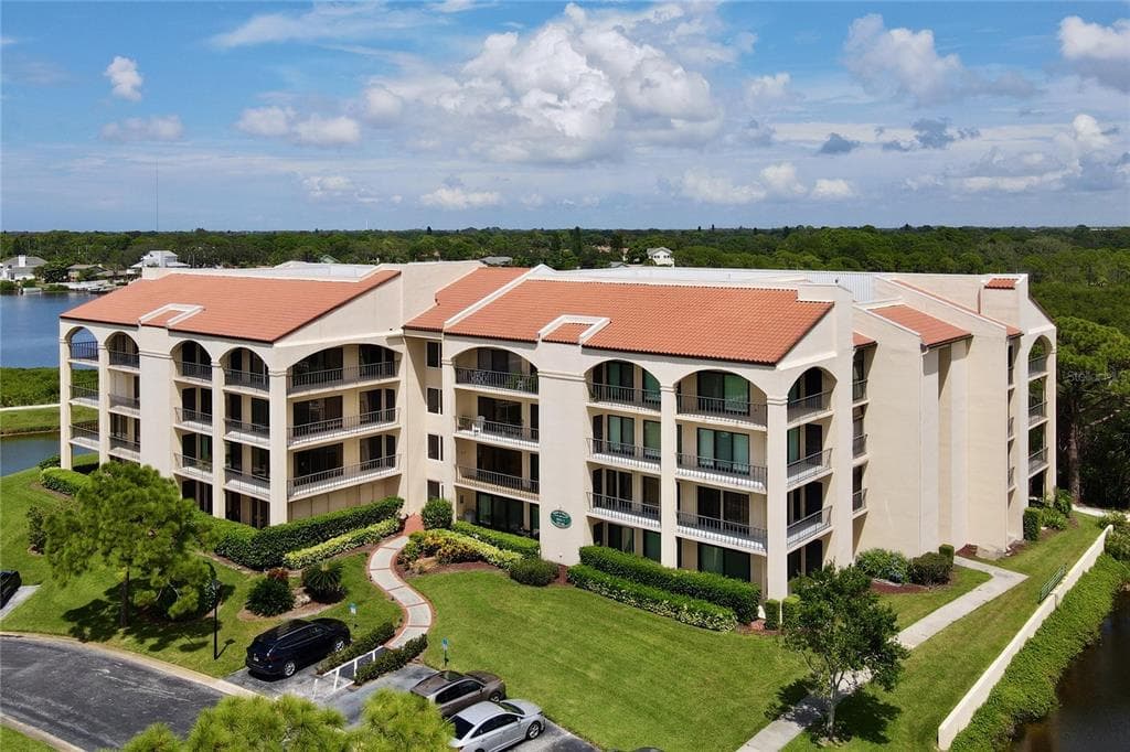 241 MARINER DRIVE TARPON SPRINGS, FL 34689