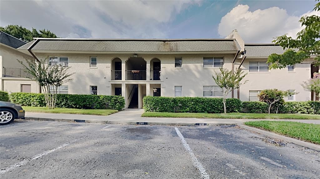 605 E SAN SEBASTIAN COURT ALTAMONTE SPRINGS, FL 32714