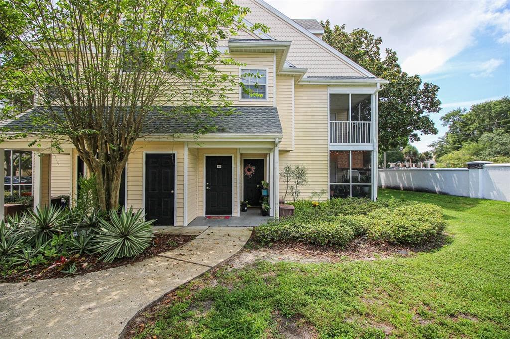 3325 HAVILAND COURT UNIT 203 PALM HARBOR, FL 34684