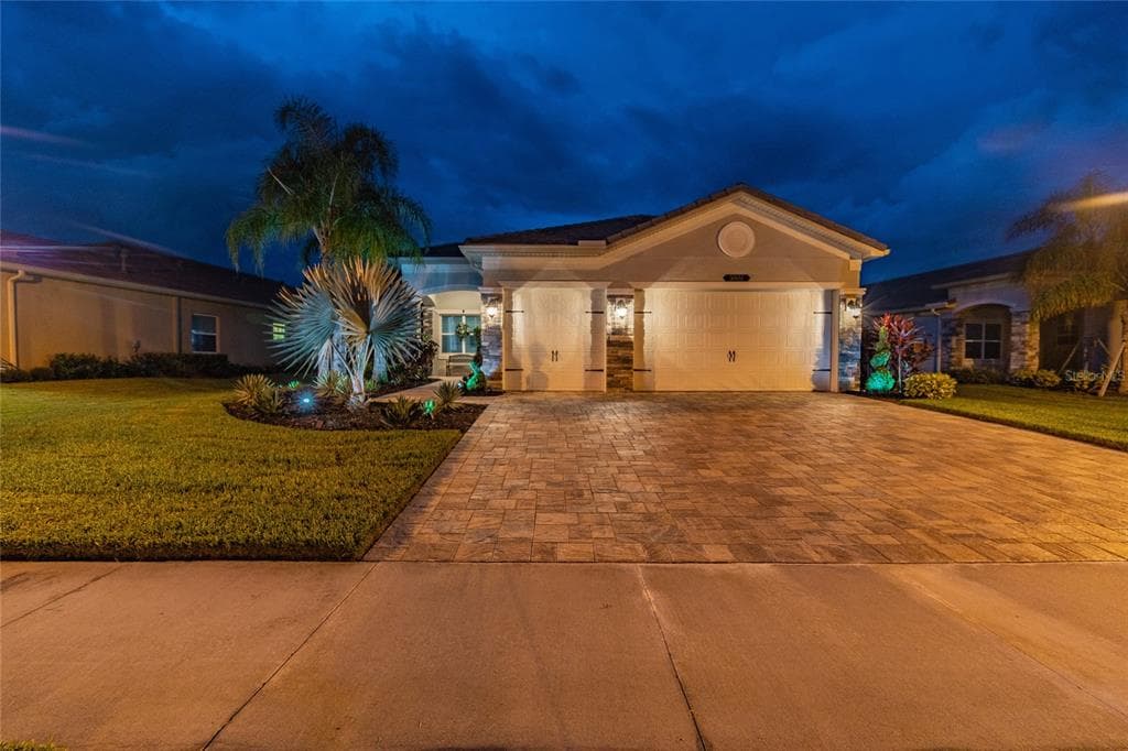 30651 CHESAPEAKE BAY DRIVE WESLEY CHAPEL, FL 33543
