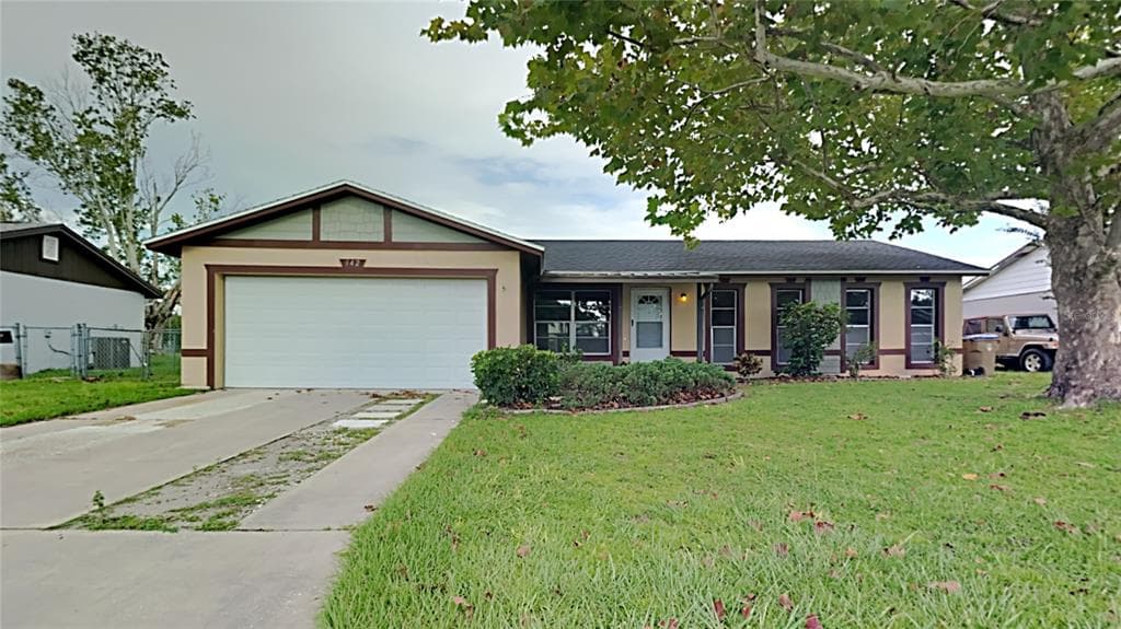142 ZACALO WAY KISSIMMEE, FL 34743