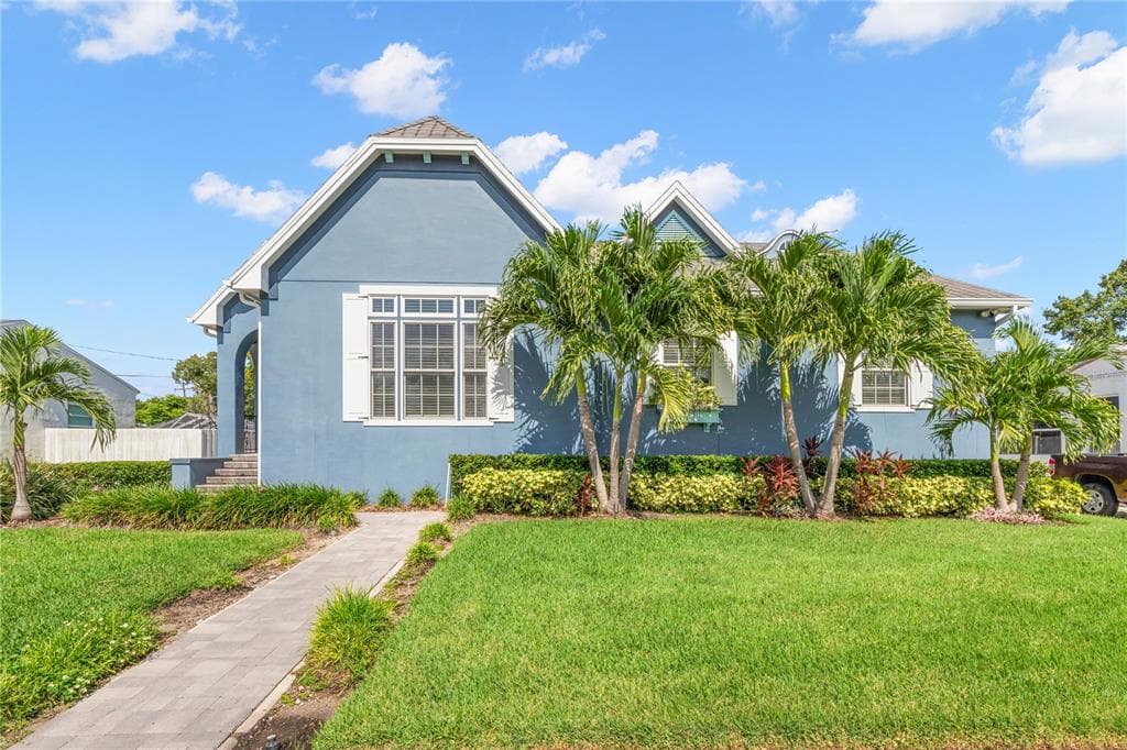 415 E DAVIS BOULEVARD TAMPA, FL 33606