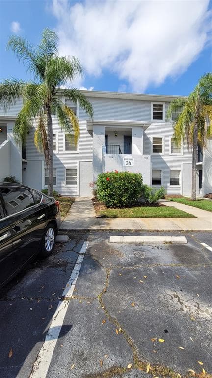 7108 WATERSIDE DRIVE UNIT 0 TAMPA, FL 33617