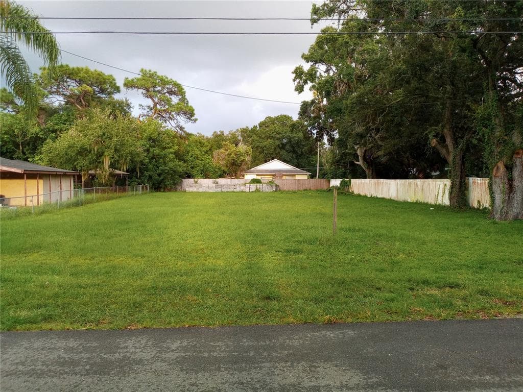 1606 MERIDIAN STREET RUSKIN, FL 33570