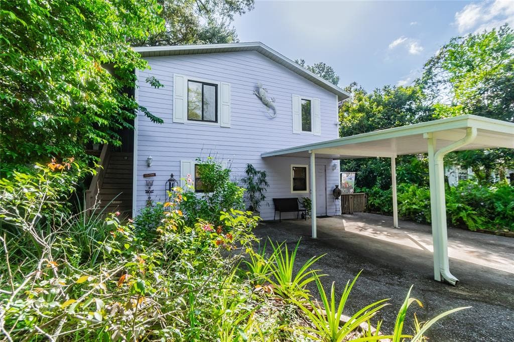 12115 GOLFSIDE DRIVE TAMPA, FL 33612