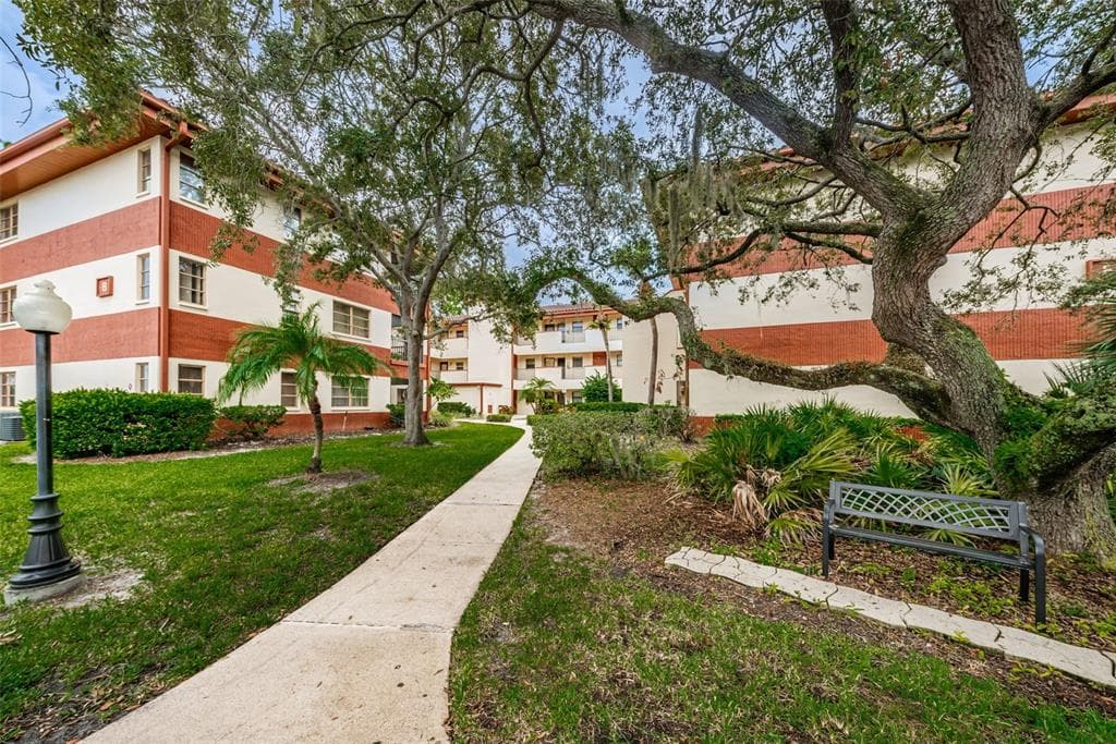 2650 COUNTRYSIDE BOULEVARD UNIT B206 CLEARWATER, FL 33761