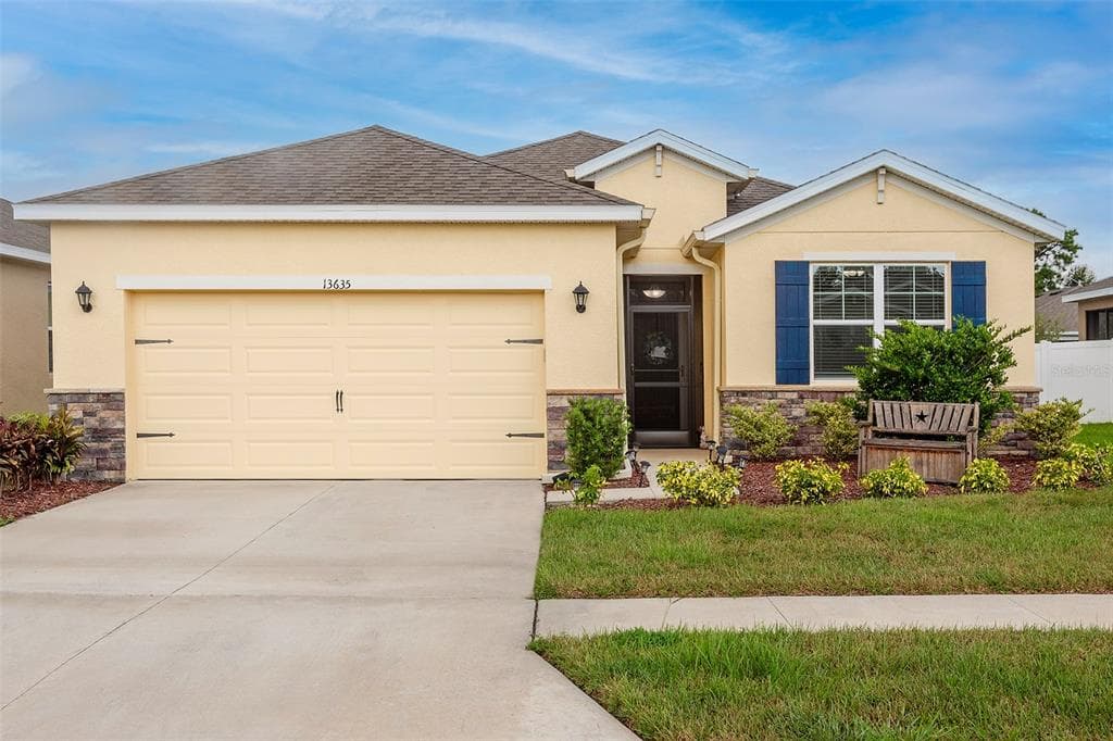13635 HUNTING CREEK PLACE SPRING HILL, FL 34609