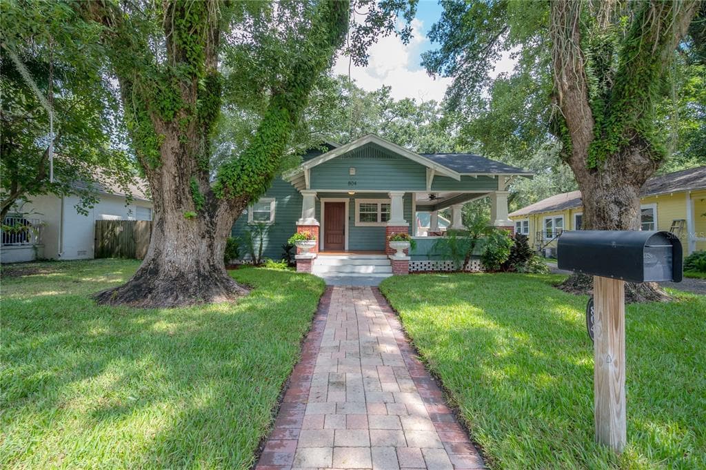 804 E NORTH BAY STREET TAMPA, FL 33603