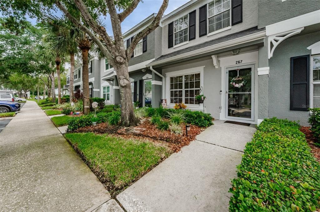 267 COUNTRYSIDE KEY BOULEVARD OLDSMAR, FL 34677