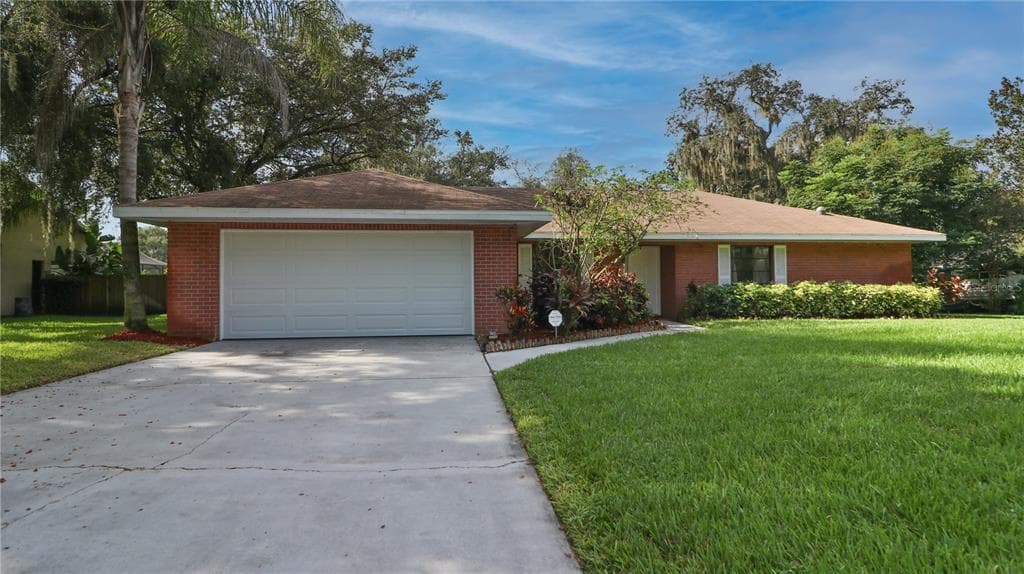 1017 HOLLYBERRY COURT BRANDON, FL 33511