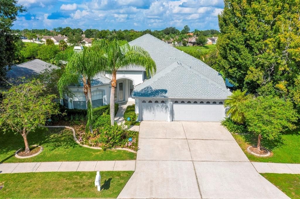 6608 SEAFAIRER DRIVE TAMPA, FL 33615
