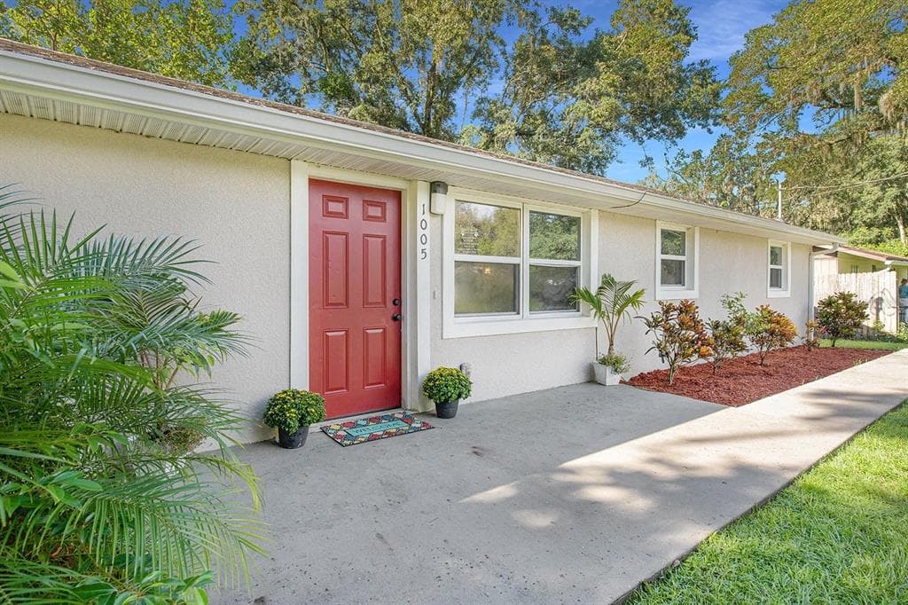 1005 MONROE STREET PLANT CITY, FL 33563