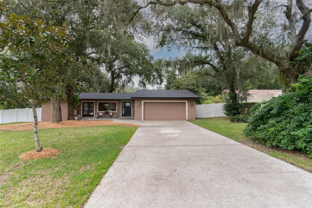 6613 WHITEWAY DRIVE TEMPLE TERRACE, FL 33617