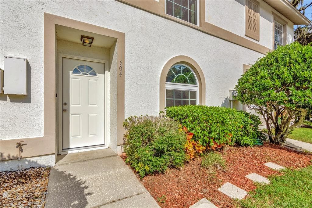 604 FIELDCREST DRIVE BRANDON, FL 33511