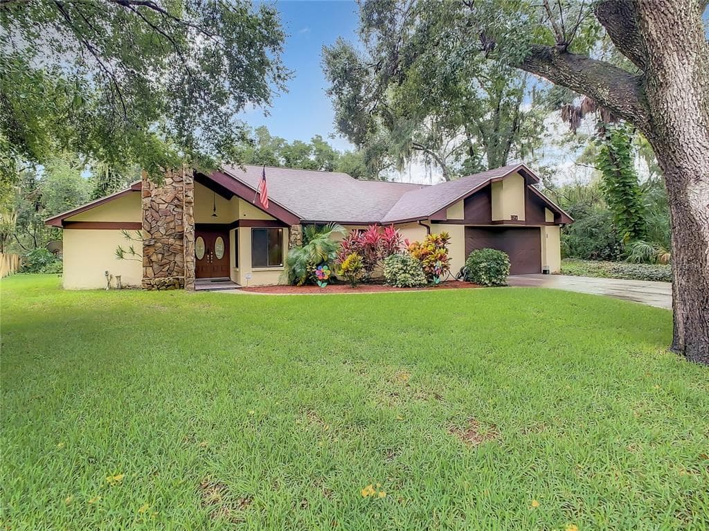 3510 HOLLOW OAK PLACE BRANDON, FL 33511