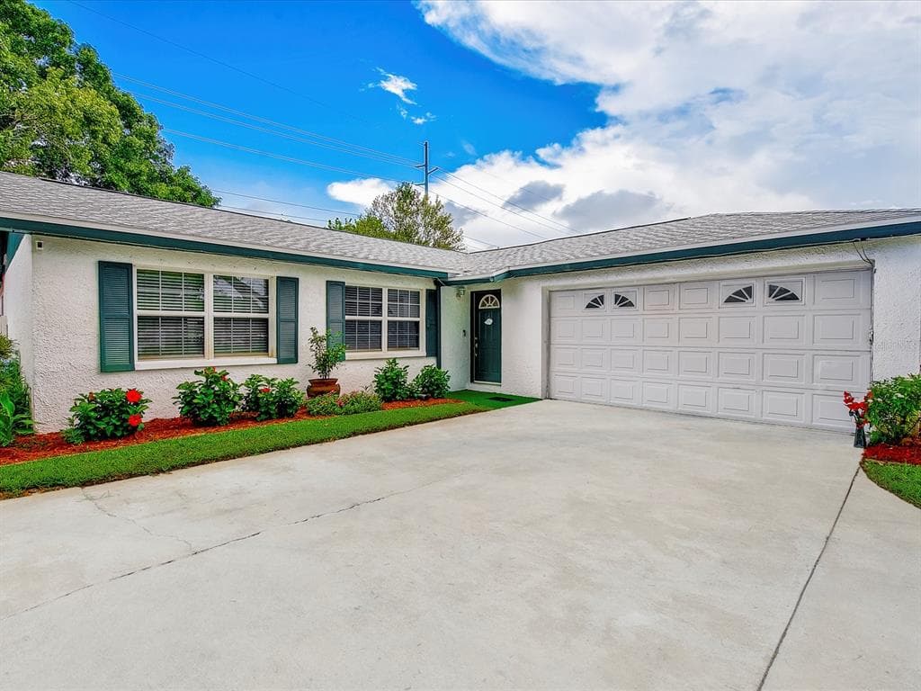 472 5TH AVENUE SE LARGO, FL 33771