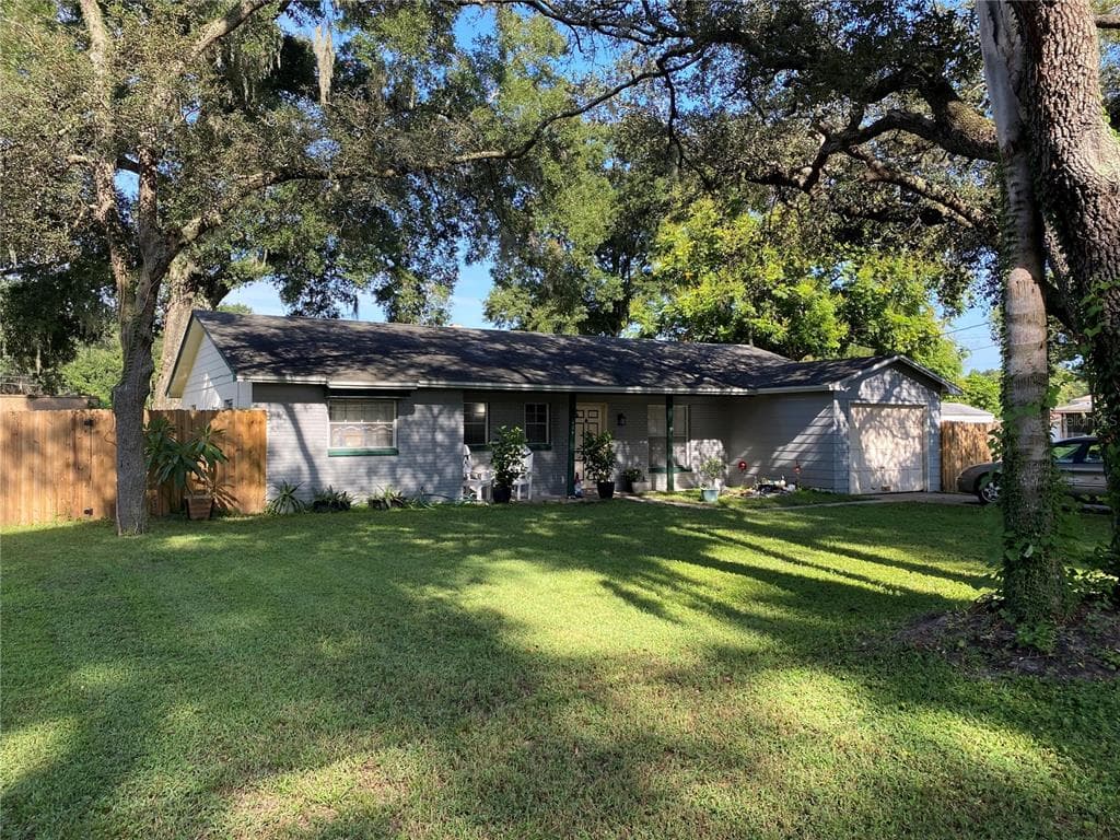 124 SANDRA AVENUE BRANDON, FL 33510