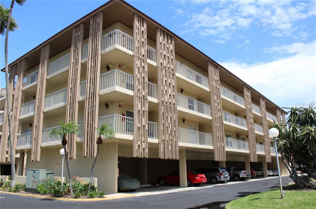 113 ISLAND WAY UNIT 243 CLEARWATER, FL 33767