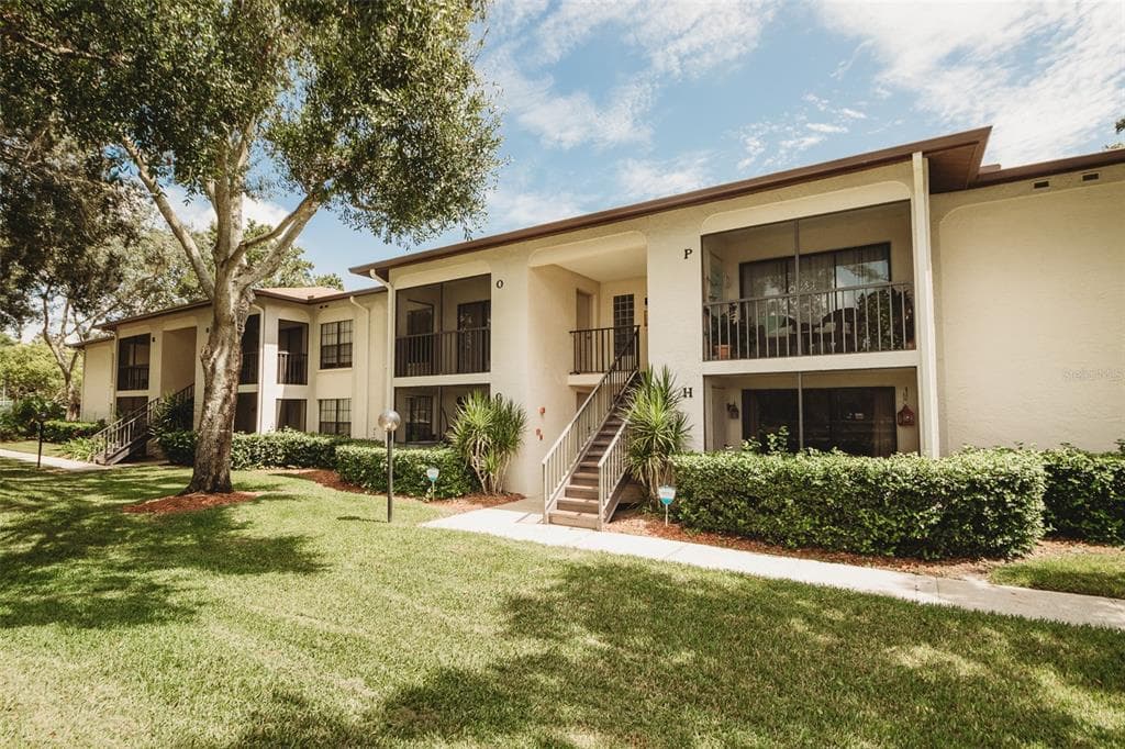 3400 CRYSTAL COURT W UNIT O PALM HARBOR, FL 34685