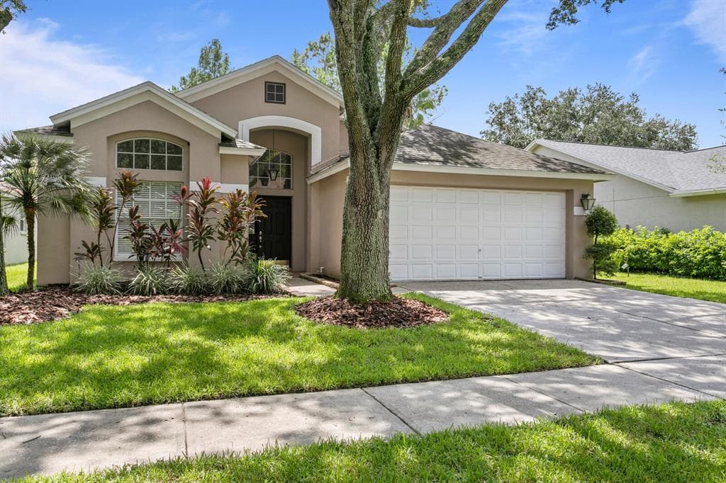 11906 DERBYSHIRE DRIVE TAMPA, FL 33626