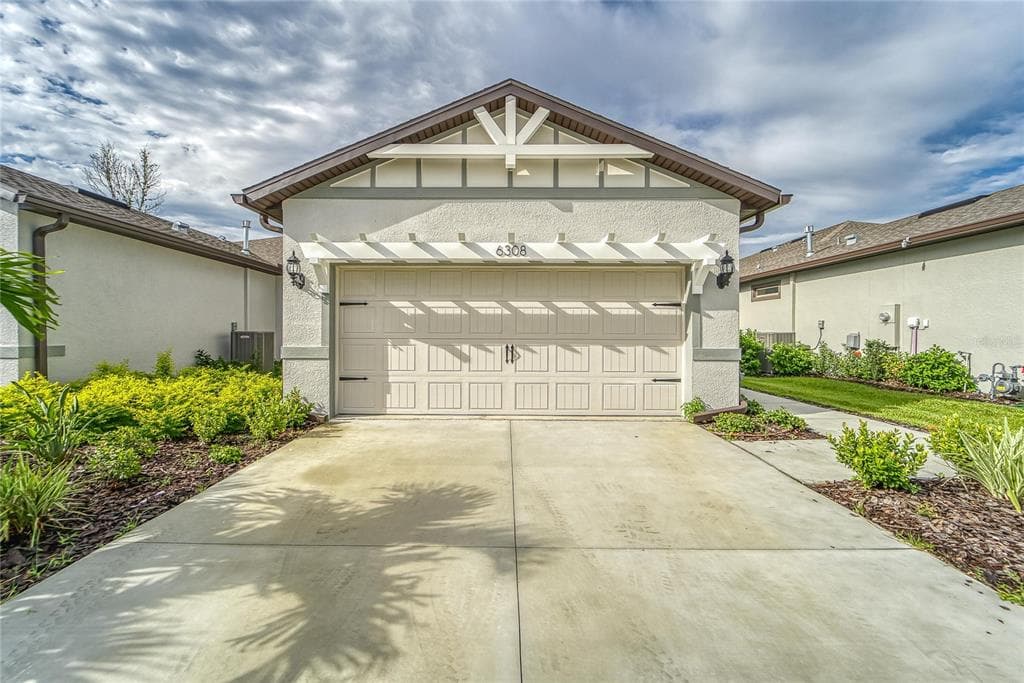6308 MOORING LINE CIRCLE APOLLO BEACH, FL 33572