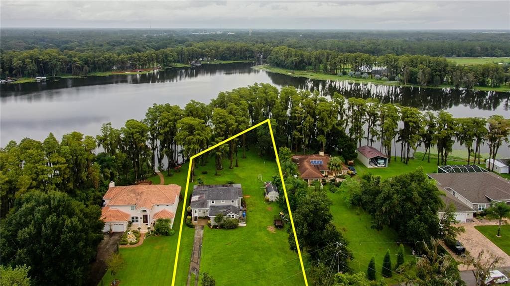 307 LAKE HOBBS ROAD LUTZ, FL 33548