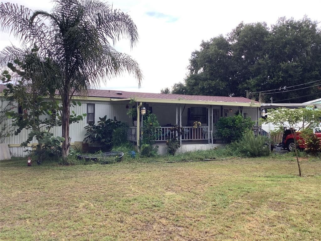 5745 E LAKE FOX DRIVE WINTER HAVEN, FL 33884