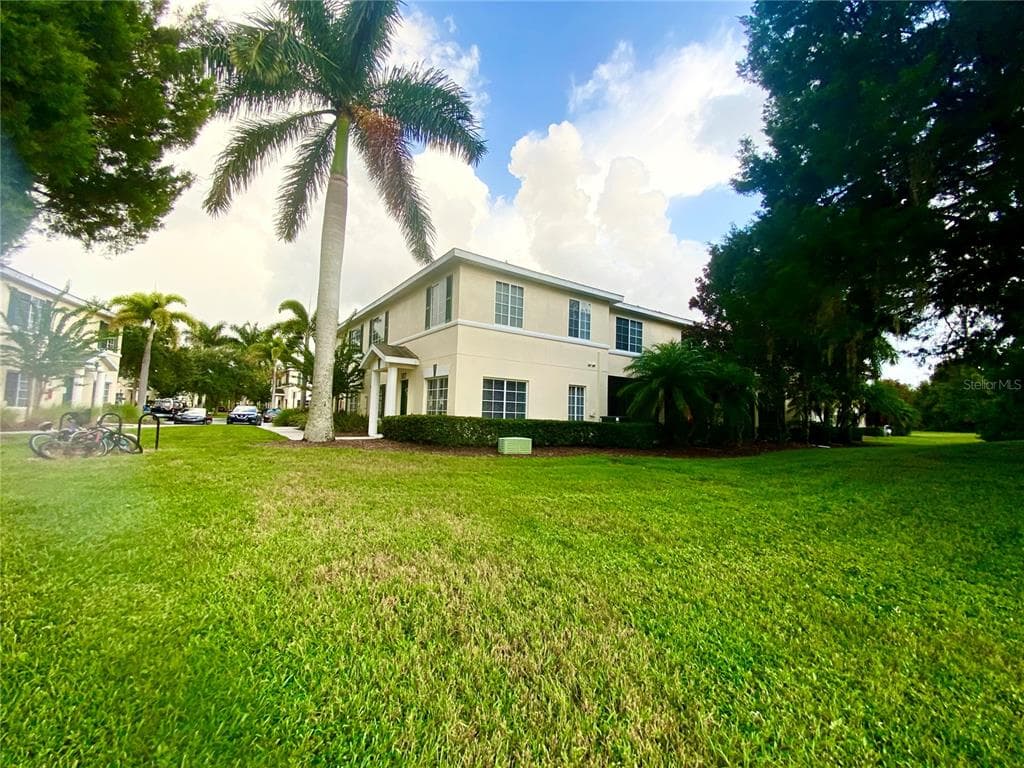 250 CAPE HARBOUR LOOP UNIT 108 BRADENTON, FL 34212